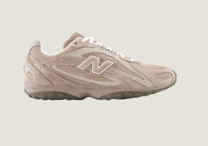 New Balance 204L - SOFT Beige
