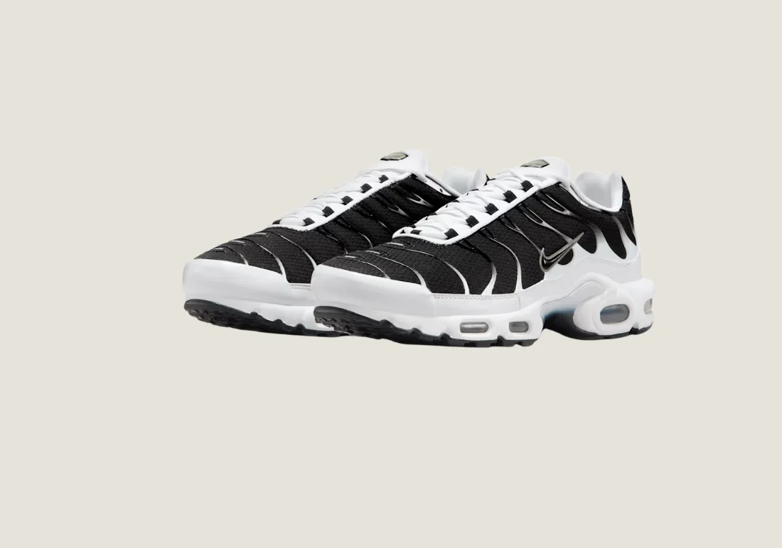 Nike Air Max Plus - White / Black / Pewter Grey - Image 2