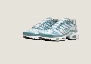 Alternative view of Nike Air Max Plus - Light Aqua