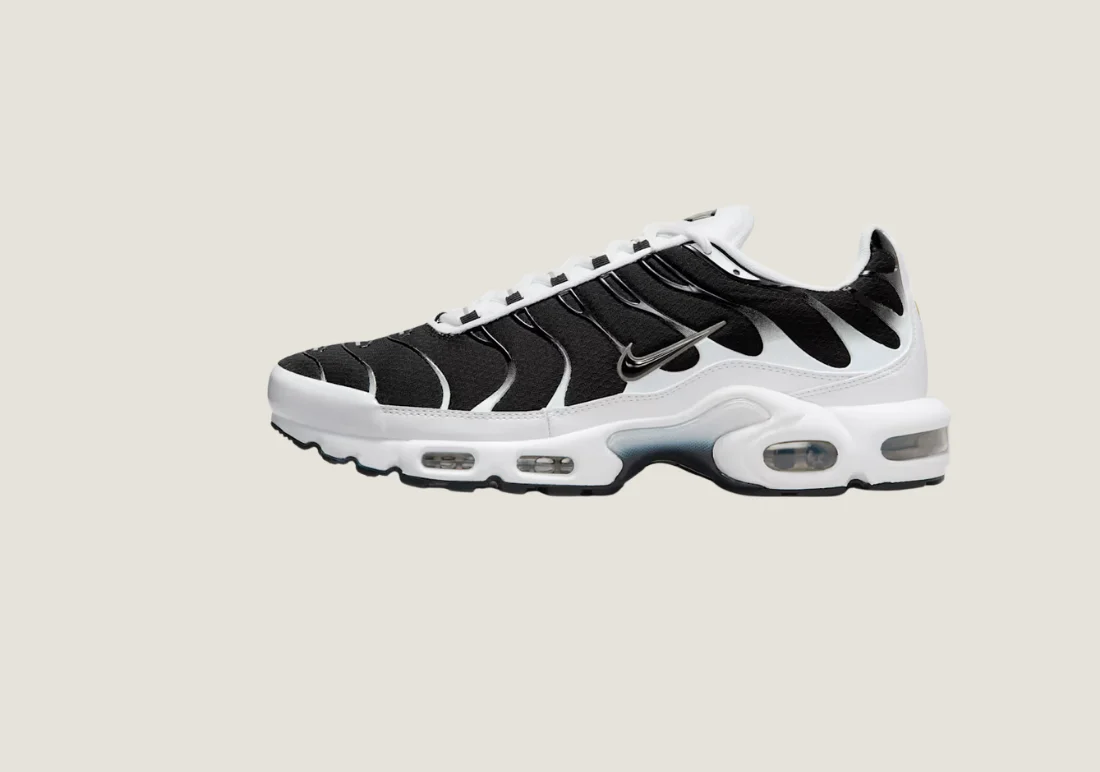 Nike Air Max Plus - White / Black / Pewter Grey - Image 4