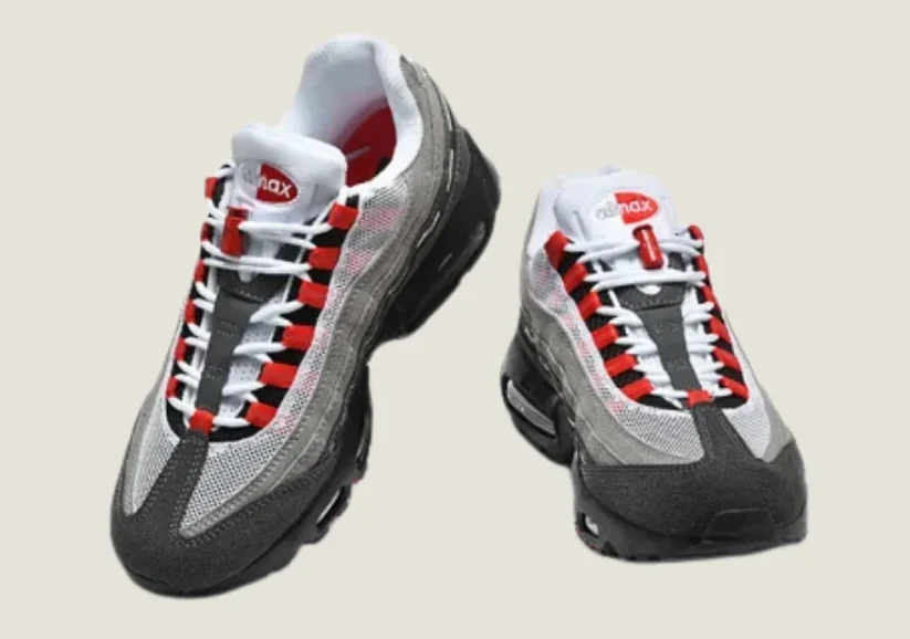Nike Air Max 95 x Undefeated - Bright Crimson - Image 4